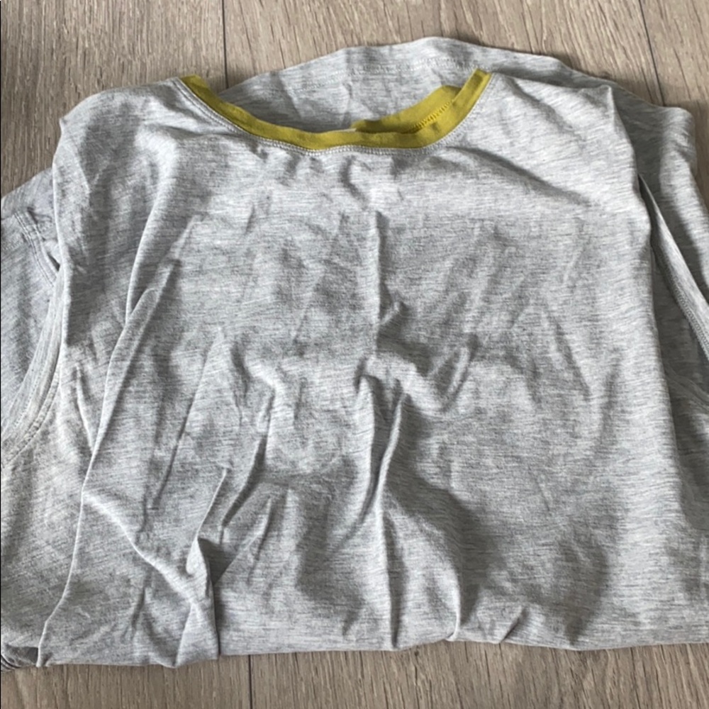 Lululemon muscle tee